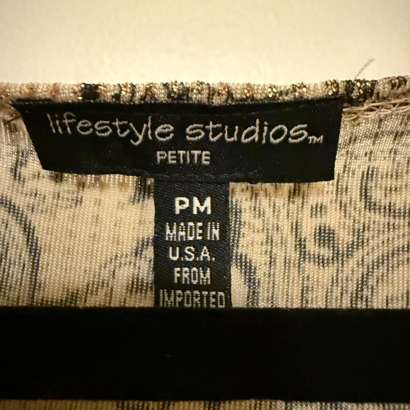 2026 PRICE DROP!! EXCELLENT CONDITION, MEDIUM PETITE, LIFESTYLE STUDIOS - Picture 4 of 6